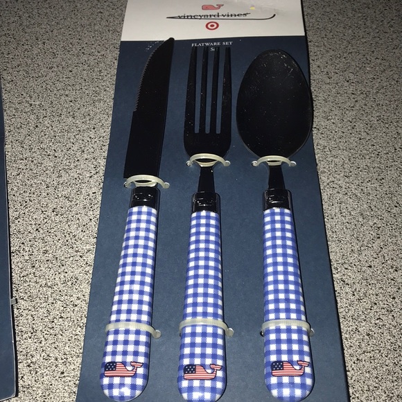 Vineyard Vines Other - NWT VineyardVines Target flatware